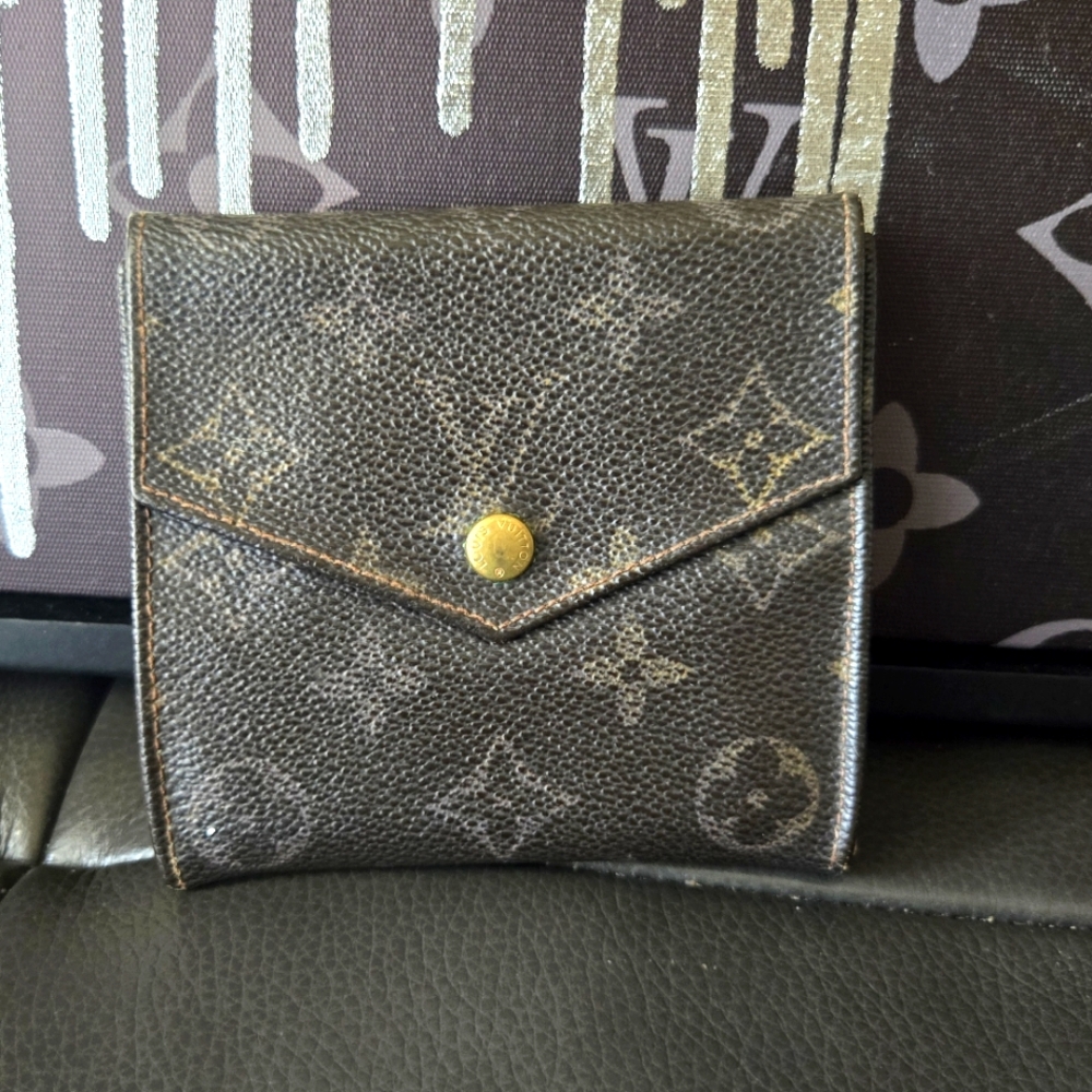 ⚡️SALE⚡️Louis Vuitton Momogram Snap Wallet